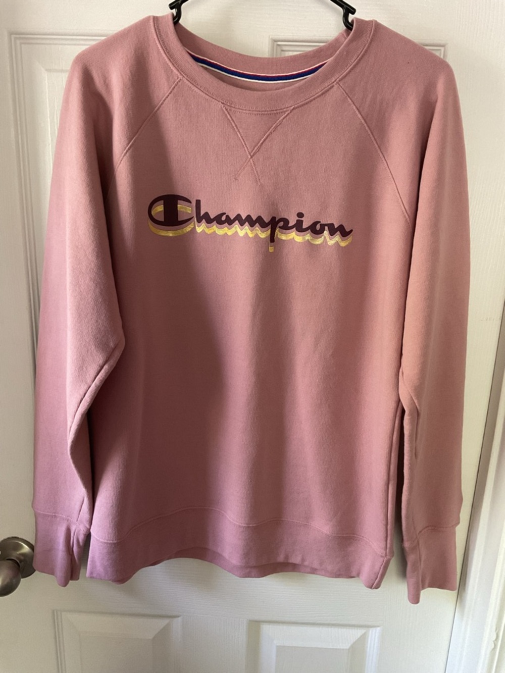 Champion Women’s Pink Graphic Logo Crewneck Sweatshirt Size M Pullover